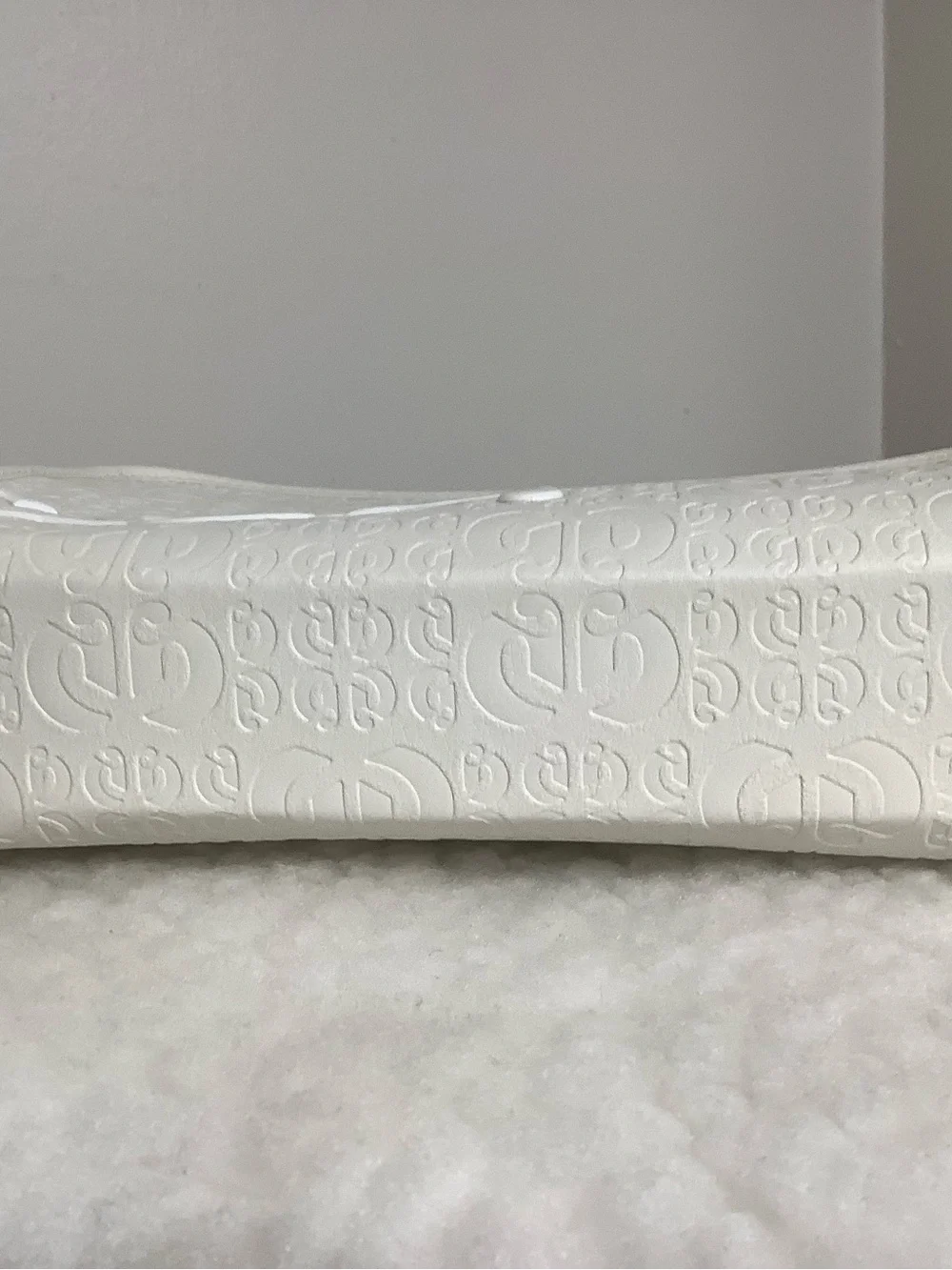 Glossier Limited Edition White Embossed Logo Cosmetic Case w Dust Bag